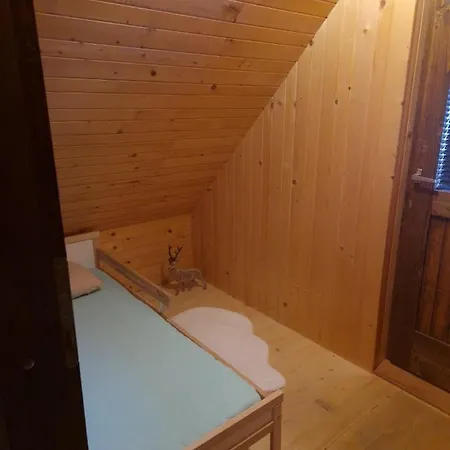 Holiday home Pocitniska Hiska Na Uskovnici *