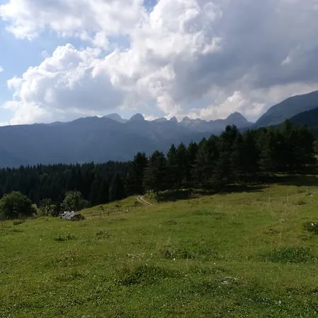 Pocitniska Hiska Na Uskovnici Casa vacanze
