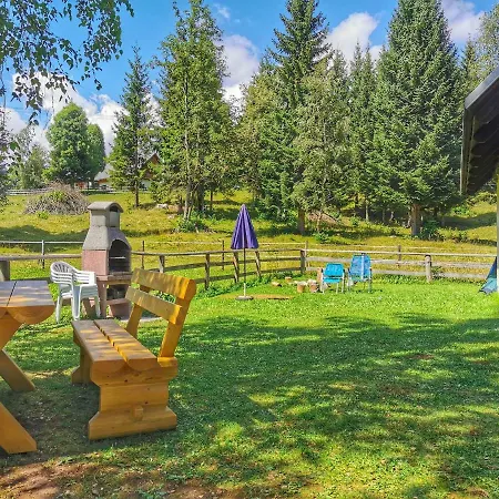 Holiday home Pocitniska Hiska Na Uskovnici *